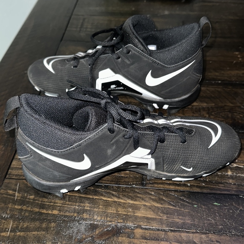 Nike Kids' Alpha Menace 3 Shark Mid Football Cleats - Picture 7 of 9
